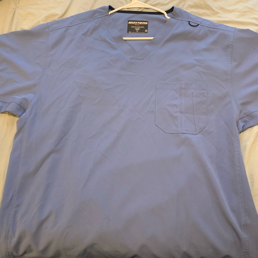 Skechers scrub top